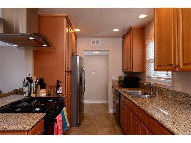 Building Photo - 1535 E Everett Pl