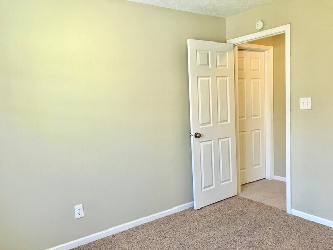 Building Photo - Charming 3 Bedroom, 2 Bathroom Home in Perry Township!