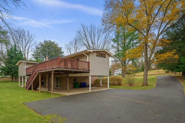 Building Photo - 4 Bed 3 Bath - Bethesda Single Family Home - Move In Ready