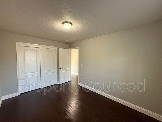 Building Photo - 1553 Daniels St