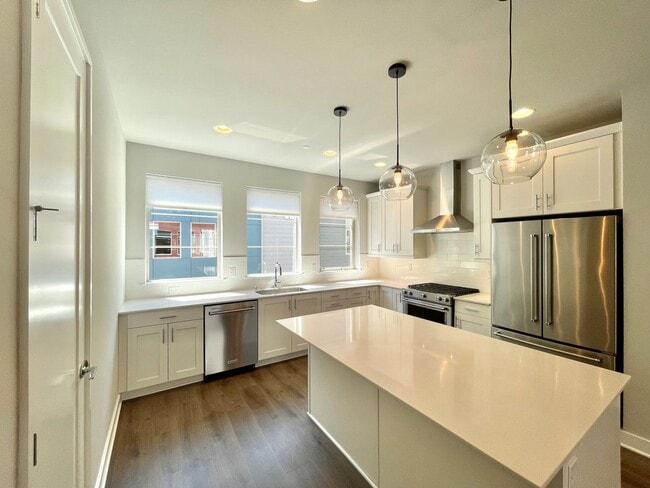 Building Photo - Great Townhome for rent