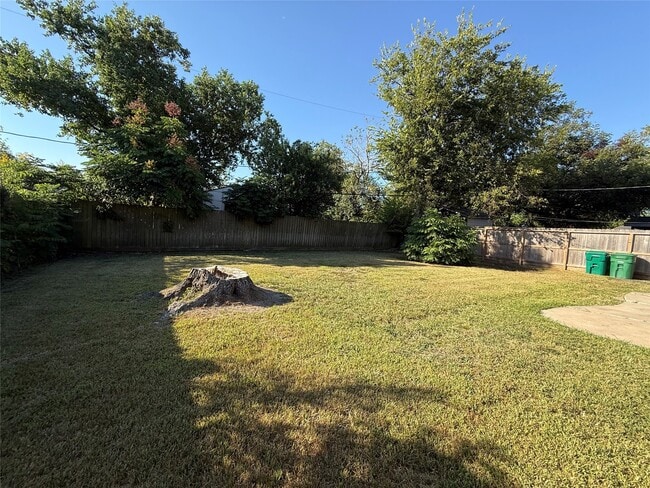 Building Photo - 4111 Beran Dr