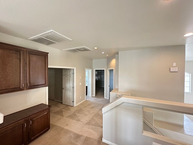 Building Photo - Pinnacle Peaks-Torrey Pines Southwest