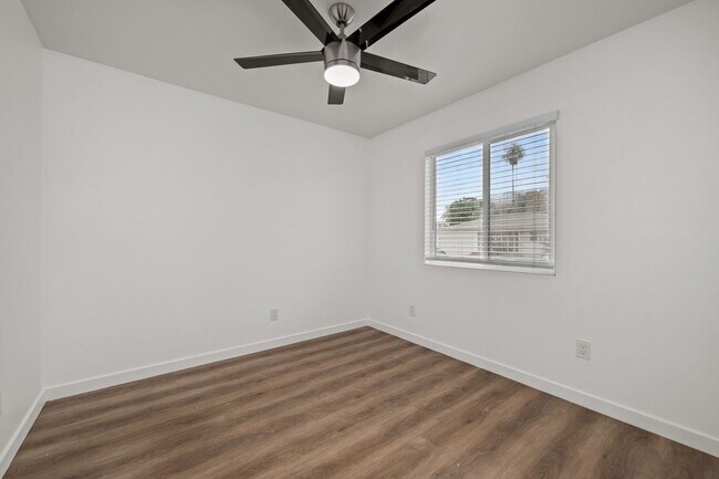 Building Photo - 6233-6235 Dorothy Dr