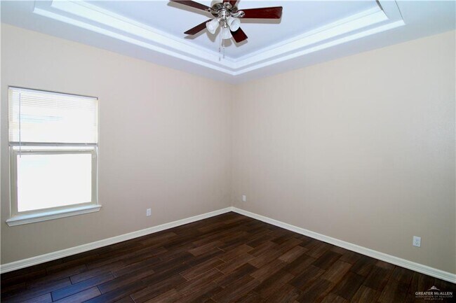 Building Photo - 13 Taft St