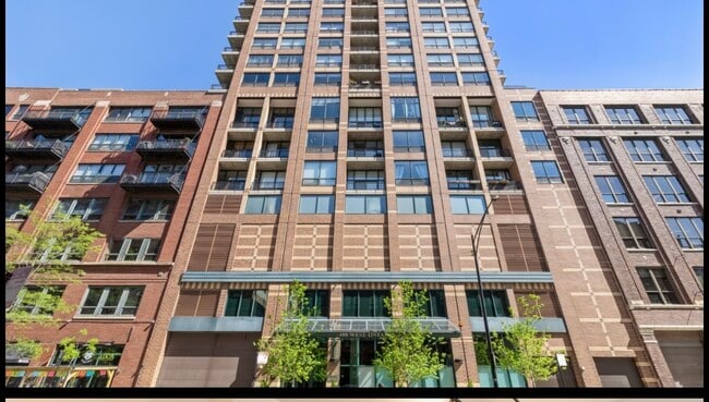 Building Photo - 400 W Ontario St