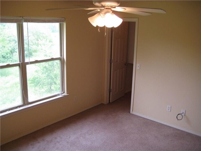 Building Photo - Discover your dream home in Bentonville, AR!