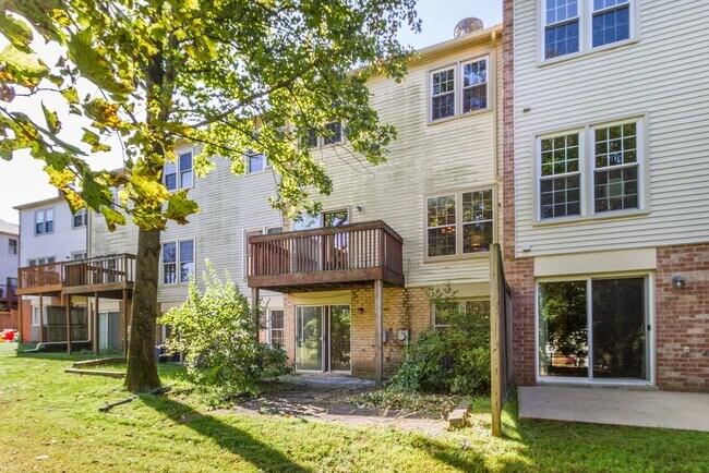 Building Photo - 11906 Shagbark Dr