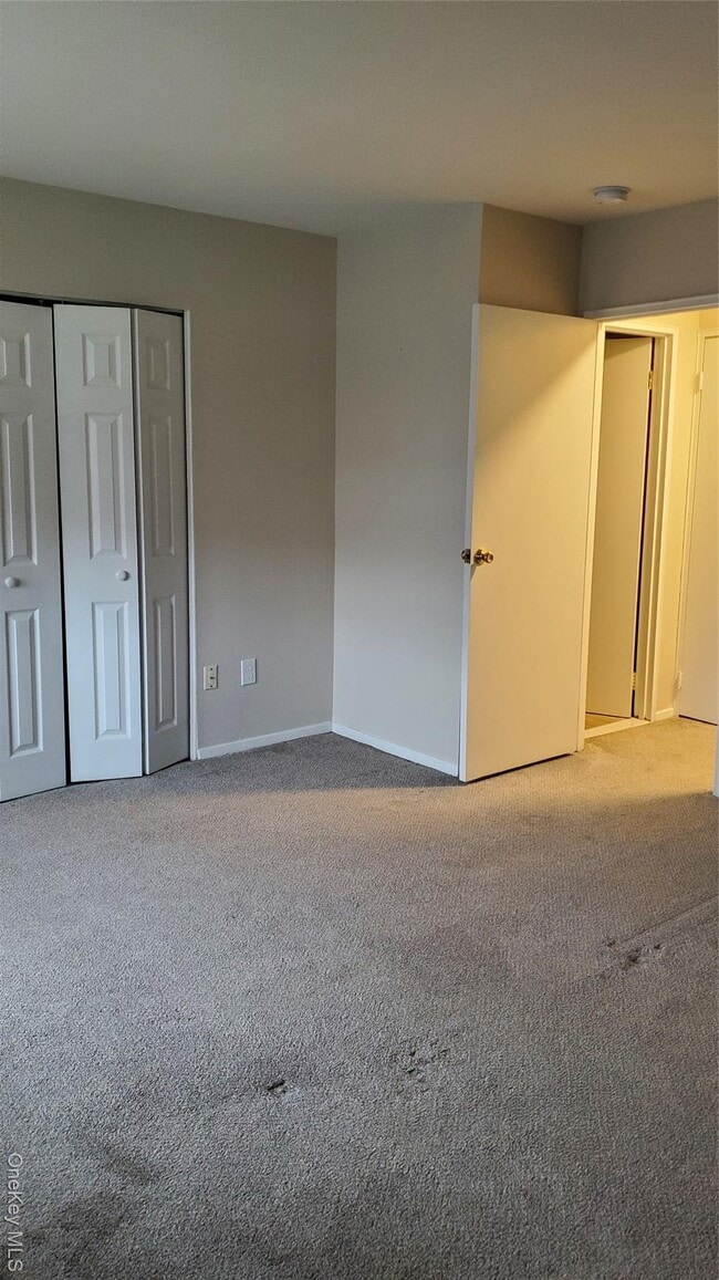 Building Photo - 460 Old Town Rd