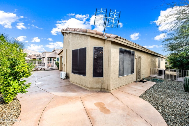 Building Photo - 6620 Front Nine Dr