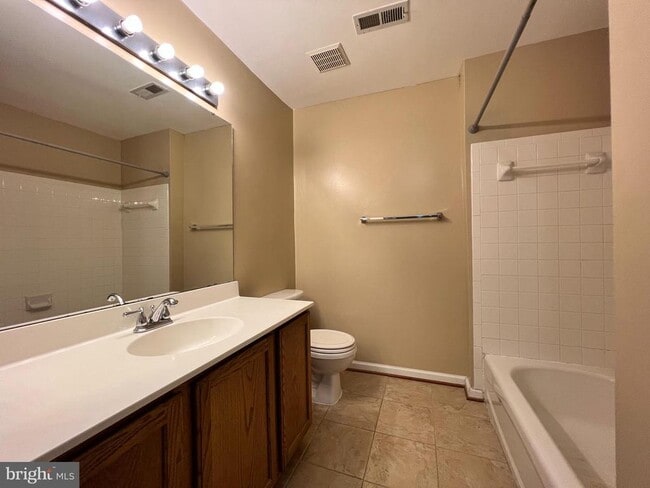 Building Photo - 10168 Elgin Way