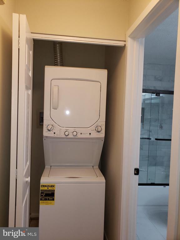 Building Photo - 11705 Summerchase Cir