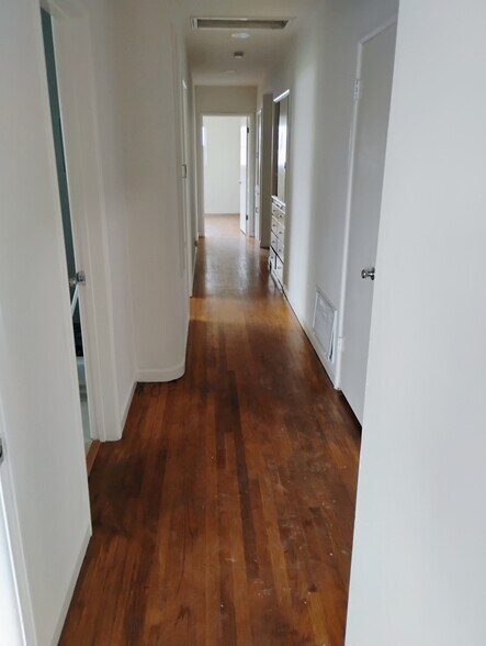 Building Photo - 9652 Dacosta St