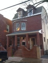 Building Photo - 270 Parker St