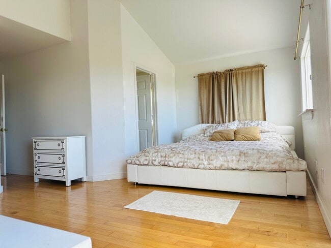 Building Photo - Islands & Bluffs, Maui Lani – Furnished 4-Bedroom, 3-Bath Home