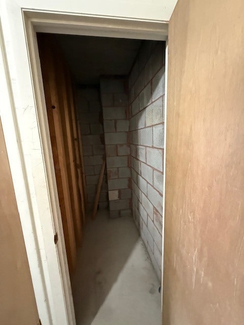 Building Photo - 100 Clubhouse Ln