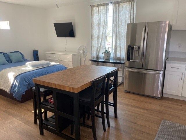 Building Photo - 10779 El Paso Ave