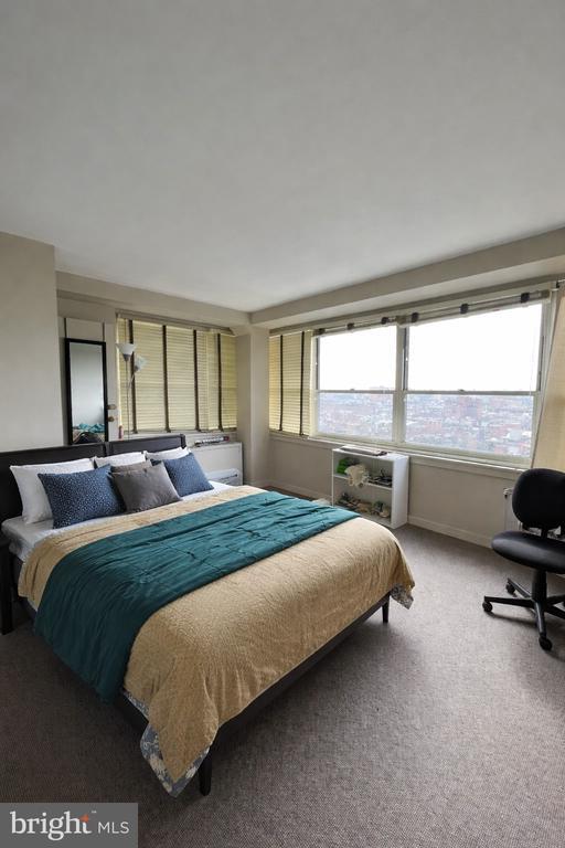 Building Photo - 1806 Rittenhouse Square