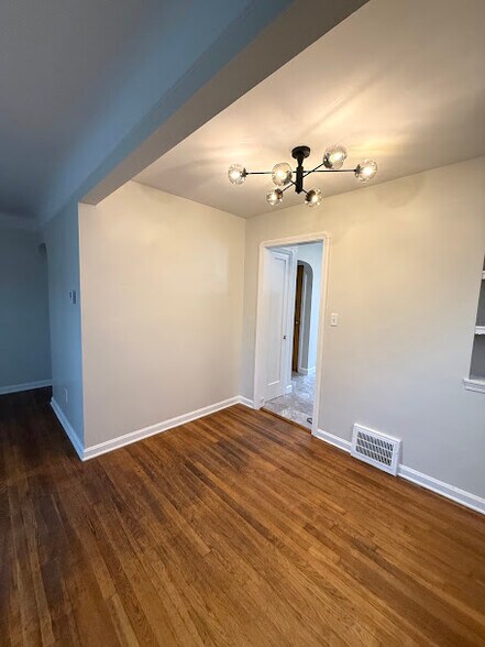 Building Photo - 13614 Sherry Ave