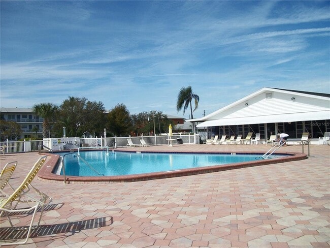 Building Photo - 5850 18th St N