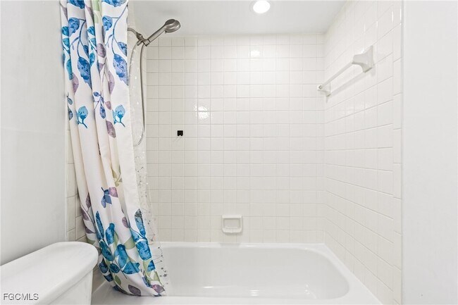 Building Photo - 1429 Cape Coral Pkwy W