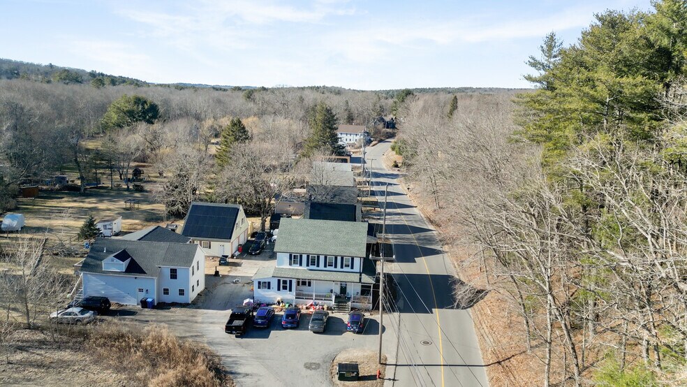 Primary Photo - 129 Main St