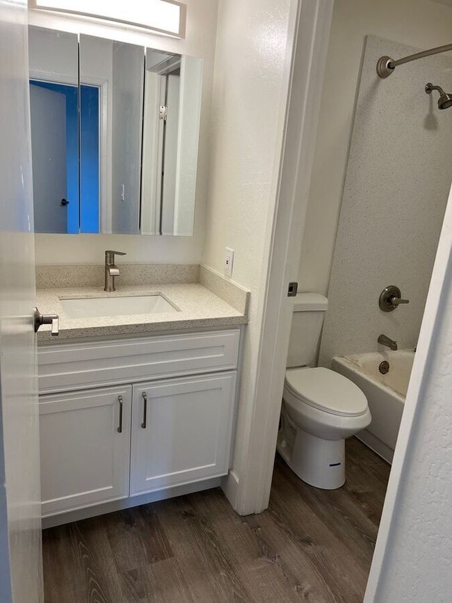 Building Photo - 2309 Blake St