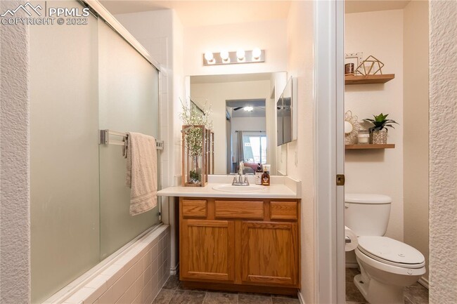 Building Photo - Maintenance free 2 bedroom, 2 full bath condo! Upper unit