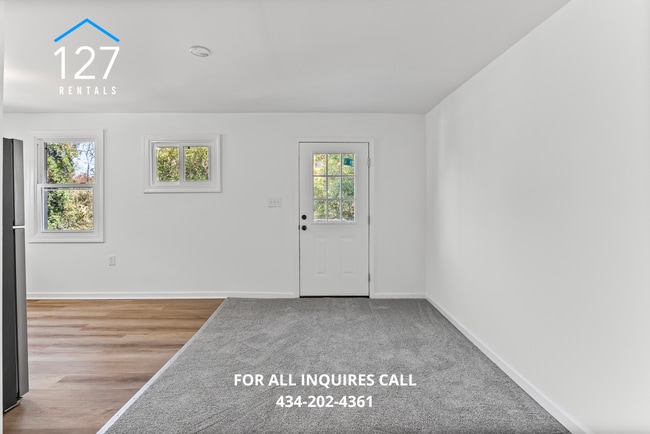 Building Photo - Updated 3BR Apartment with Modern Kitchen & Central Air