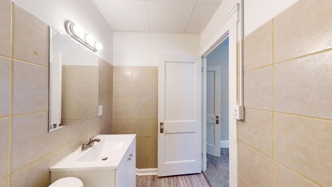 Building Photo - 4500 W 39th St