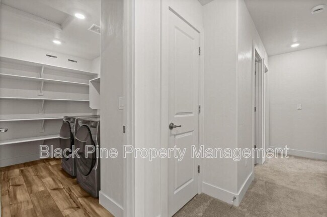 Building Photo - 11130 Aspen Hl Dr