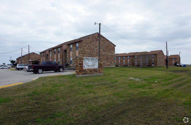 Primary Photo - Salt Grass Landing Apartments