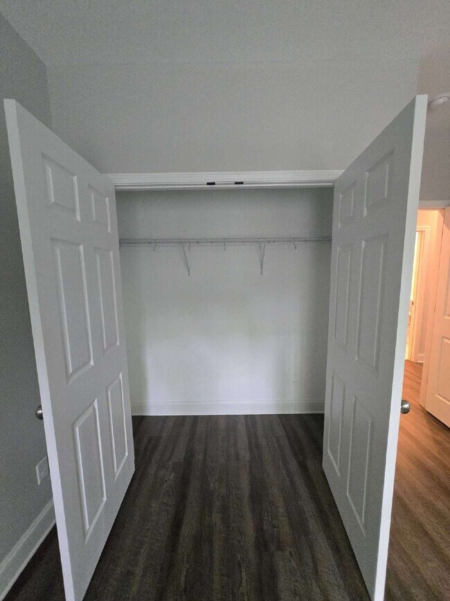 Building Photo - Charming 3-Bedroom Retreat Near Hamilton Place