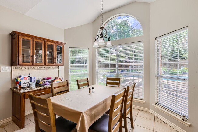 Building Photo - Stunning Home in Guard Gated Community ~ I...