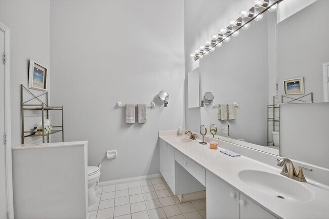 Building Photo - 7910 Laina Ln
