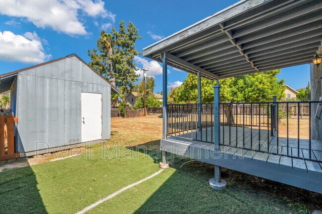 Building Photo - 1430 Diamond Ln
