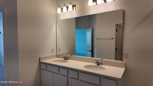 Building Photo - 257 Silver Myrtle Ct