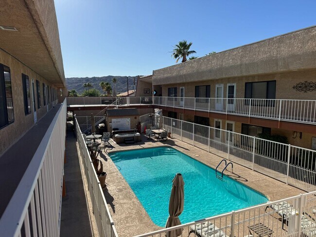 Building Photo - 2BR 2 BA Furnished  Condo across from Colorado Rivergated entry