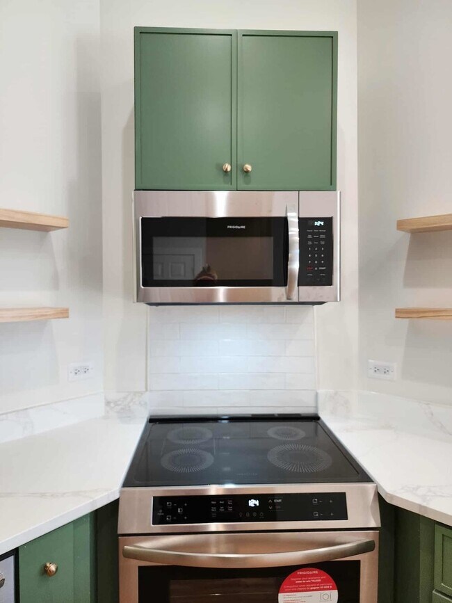 Building Photo - 6321 S Eberhart Ave