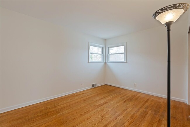 Building Photo - 4538 Dempster St