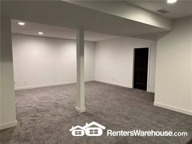 Building Photo - 4709 NE Freehold Dr