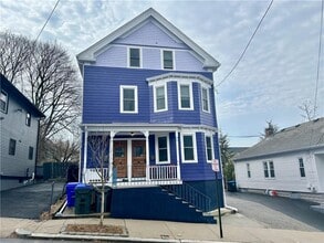 Building Photo - 37 Evergreen St