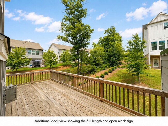 Building Photo - Like-New 3BR/3.5BA End-Unit Townhome in Buford – Near Suwanee Town Center and Mall of Georgia