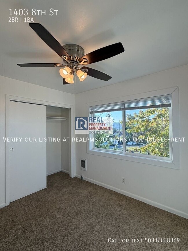 Building Photo - 1403 8th St