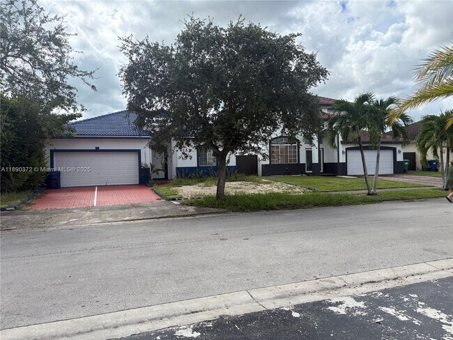 Building Photo - 10272 SW 227th Ln