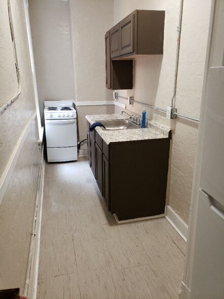 Building Photo - 15000 Euclid Ave