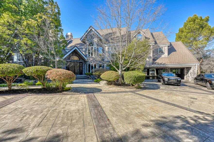 Primary Photo - 8985 Vista de Lago Ct