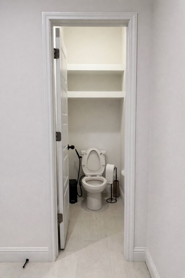 Building Photo - Custom 2023 Parade of Homes Residence