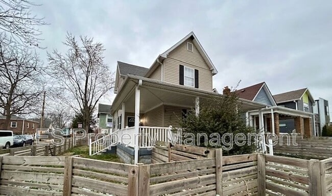 Primary Photo - 1502 Lexington Ave