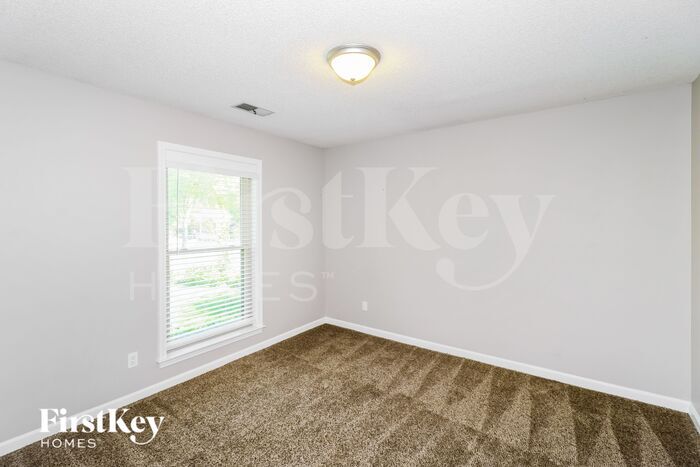 Building Photo - 3707 Oak Forest Dr